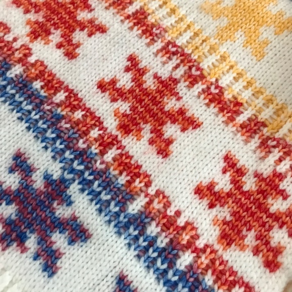 OLD NAVY Fair Isle Scarf and Hat Set NWT Rainbow Snowflake - Picture 7 of 12